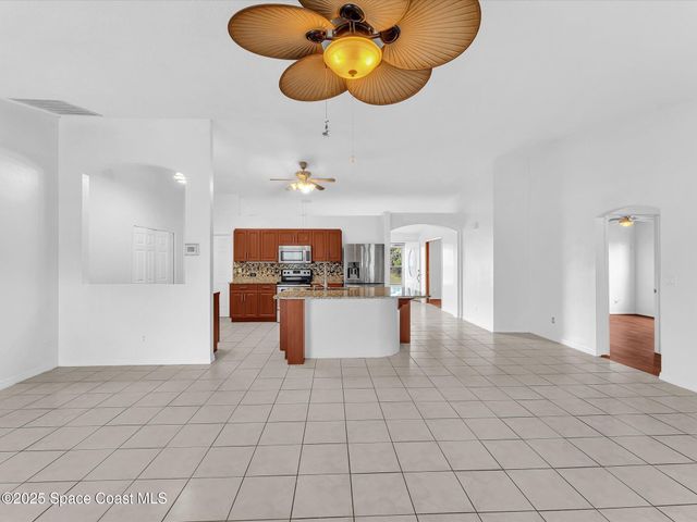 507 Fitzsimmons Street SW, Palm Bay, FL 32908