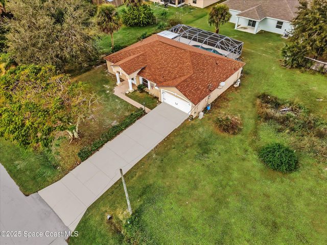 507 Fitzsimmons Street SW, Palm Bay, FL 32908