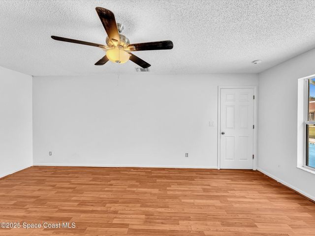 507 Fitzsimmons Street SW, Palm Bay, FL 32908