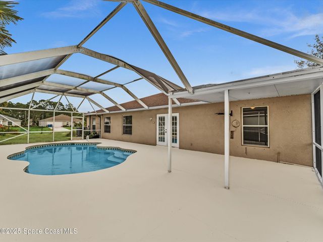 507 Fitzsimmons Street SW, Palm Bay, FL 32908