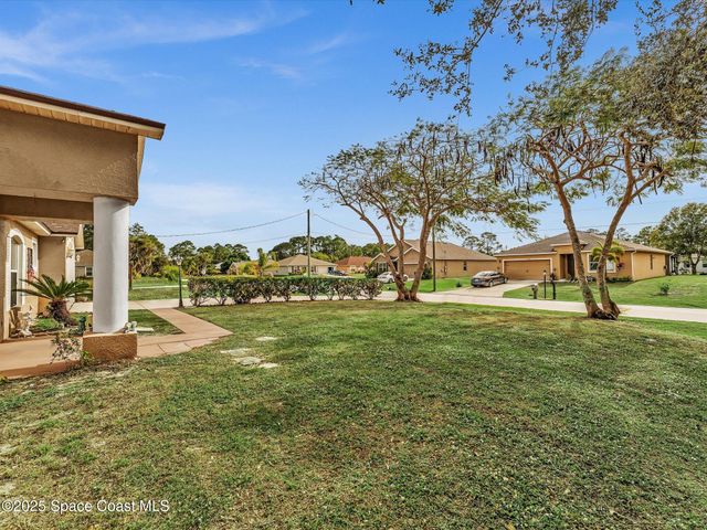 507 Fitzsimmons Street SW, Palm Bay, FL 32908