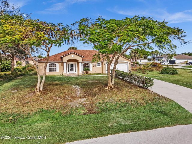 507 Fitzsimmons Street SW, Palm Bay, FL 32908