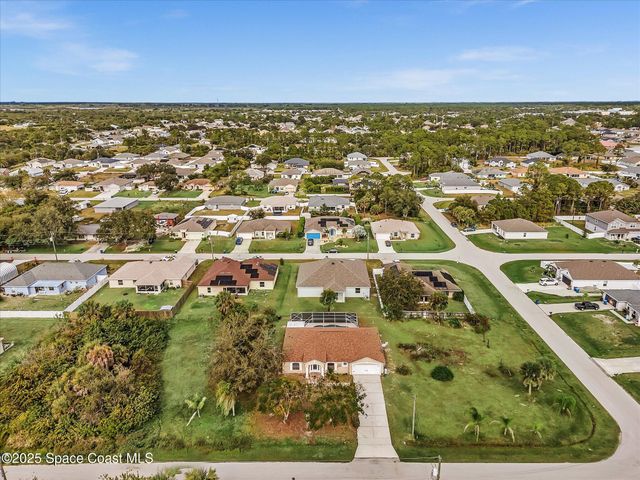 507 Fitzsimmons Street SW, Palm Bay, FL 32908