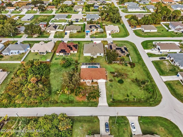 507 Fitzsimmons Street SW, Palm Bay, FL 32908