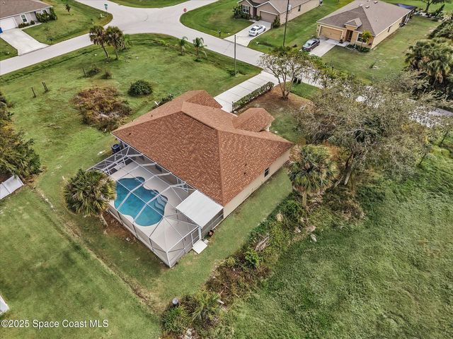 507 Fitzsimmons Street SW, Palm Bay, FL 32908