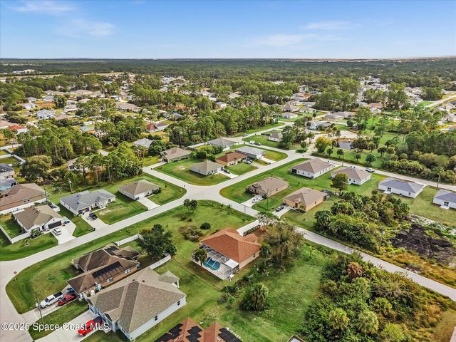 507 Fitzsimmons Street SW, Palm Bay, FL 32908