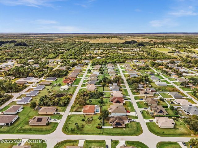 507 Fitzsimmons Street SW, Palm Bay, FL 32908