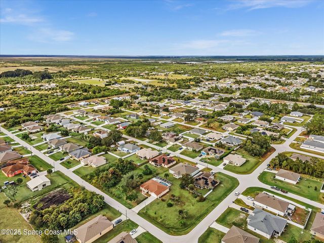 507 Fitzsimmons Street SW, Palm Bay, FL 32908