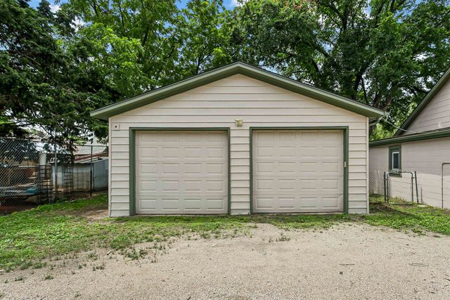 1836 S Laura Ave, Wichita, KS 67211