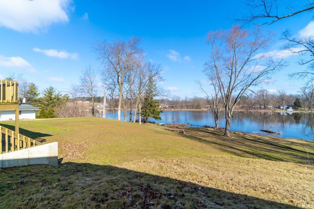 8700 E Circle Drive, Kendallville, IN 46755