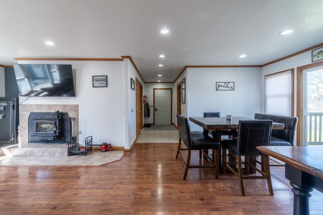 8700 E Circle Drive, Kendallville, IN 46755