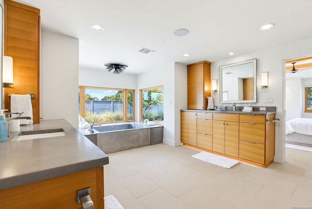 106B FM 1376, Boerne, TX 78006