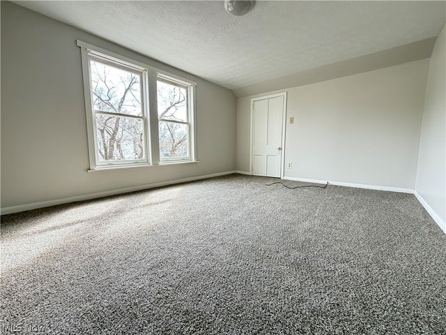 633 Spangler Drive, Zanesville, OH 43701