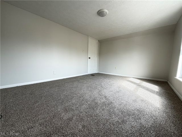 633 Spangler Drive, Zanesville, OH 43701