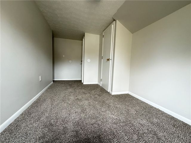 633 Spangler Drive, Zanesville, OH 43701