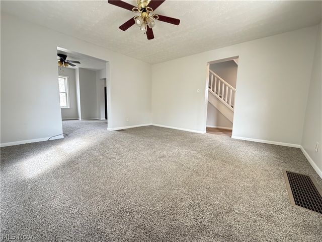 633 Spangler Drive, Zanesville, OH 43701