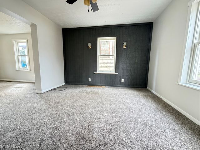 633 Spangler Drive, Zanesville, OH 43701