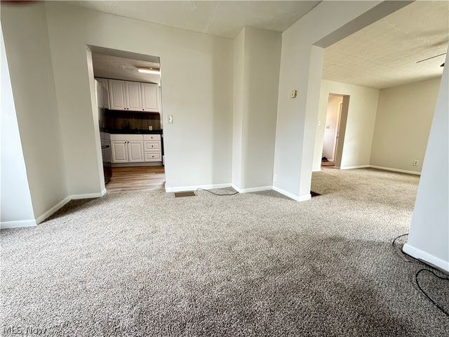 633 Spangler Drive, Zanesville, OH 43701