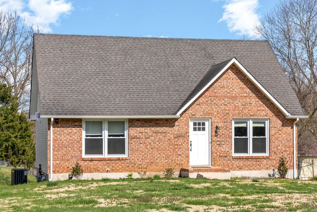 1815 Palamino Dr, Clarksville, TN 37042