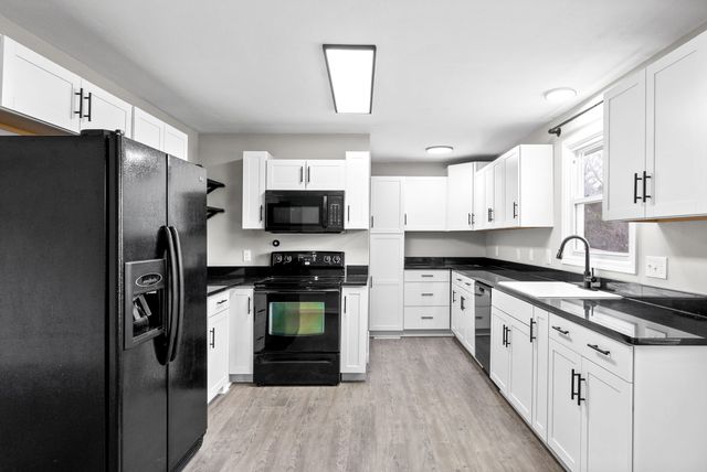 1815 Palamino Dr, Clarksville, TN 37042