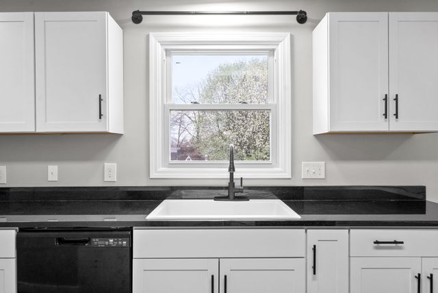 1815 Palamino Dr, Clarksville, TN 37042