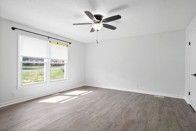 1815 Palamino Dr, Clarksville, TN 37042