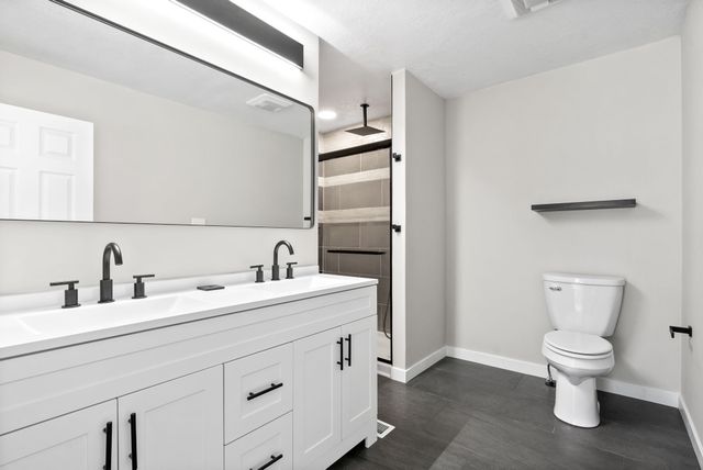 1815 Palamino Dr, Clarksville, TN 37042