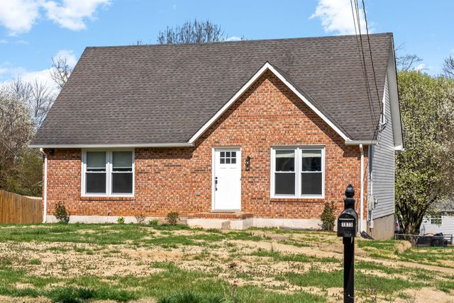 1815 Palamino Dr, Clarksville, TN 37042