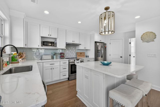 321 N New River Drive, Surf City, NC 28445