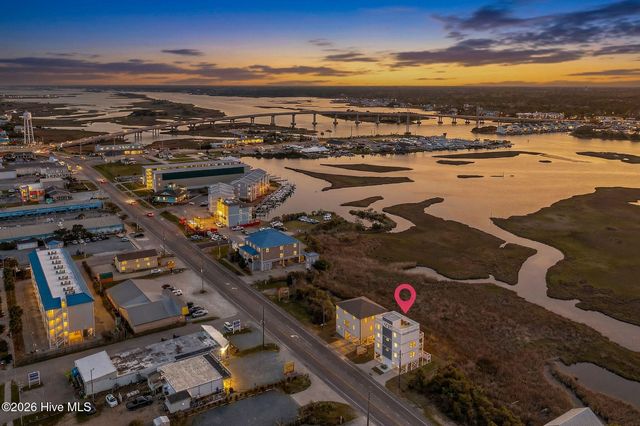 321 N New River Drive, Surf City, NC 28445