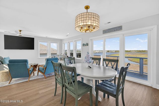 321 N New River Drive, Surf City, NC 28445