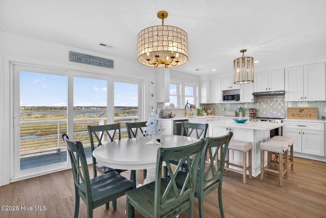 321 N New River Drive, Surf City, NC 28445