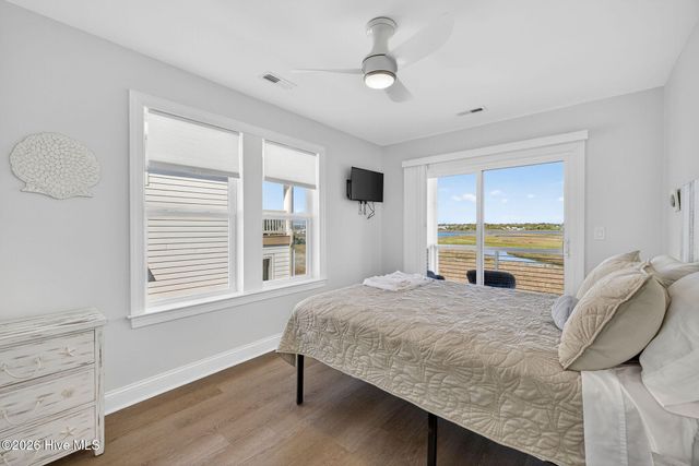 321 N New River Drive, Surf City, NC 28445