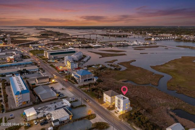 321 N New River Drive, Surf City, NC 28445