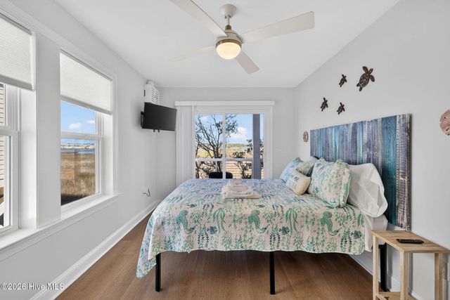 321 N New River Drive, Surf City, NC 28445