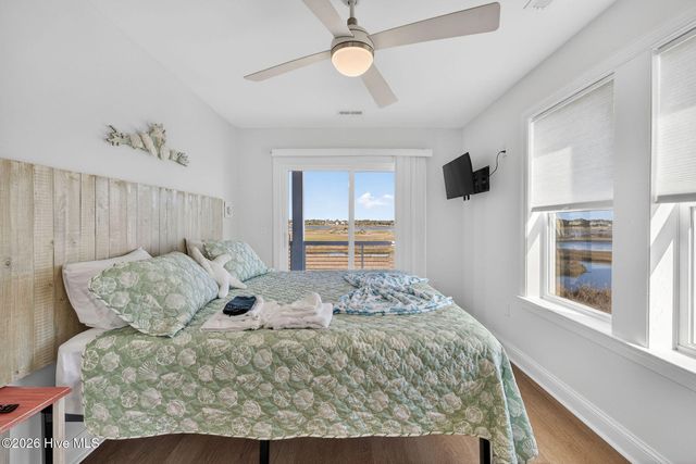 321 N New River Drive, Surf City, NC 28445