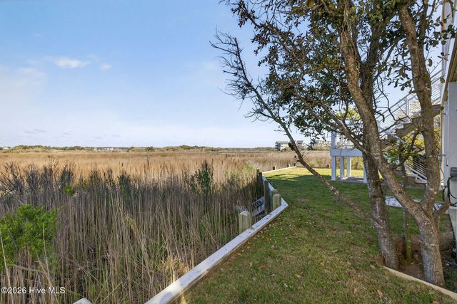 321 N New River Drive, Surf City, NC 28445