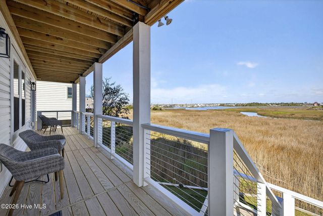 321 N New River Drive, Surf City, NC 28445