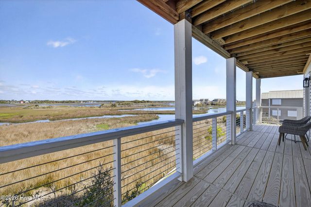321 N New River Drive, Surf City, NC 28445