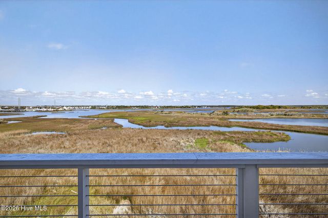 321 N New River Drive, Surf City, NC 28445