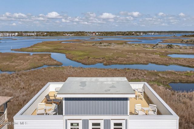 321 N New River Drive, Surf City, NC 28445