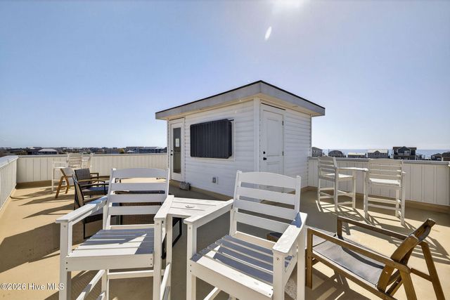 321 N New River Drive, Surf City, NC 28445