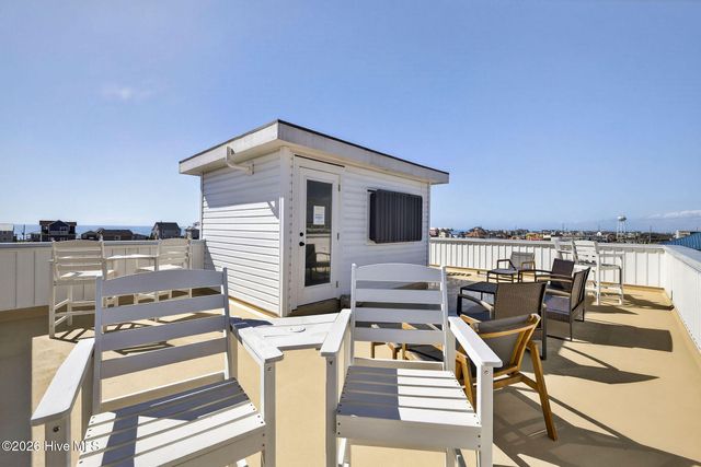 321 N New River Drive, Surf City, NC 28445