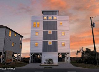 321 N New River Drive, Surf City, NC 28445