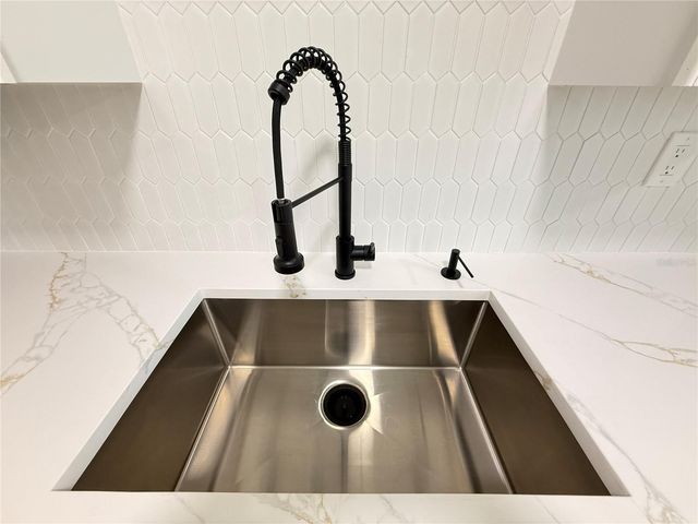 416 PLUMOSA AVENUE, Port Orange, FL 32127