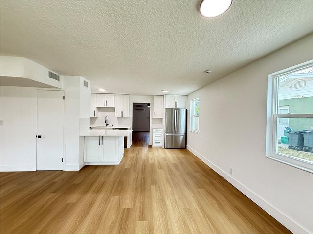 416 PLUMOSA AVENUE, Port Orange, FL 32127