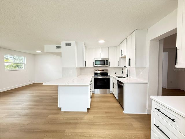 416 PLUMOSA AVENUE, Port Orange, FL 32127