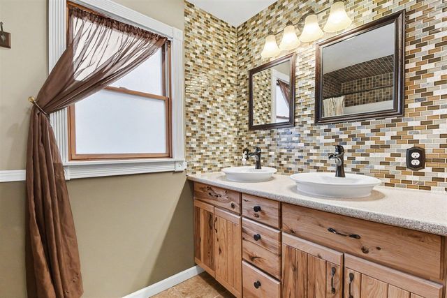 548 Hall Street, Ionia, MI 48846