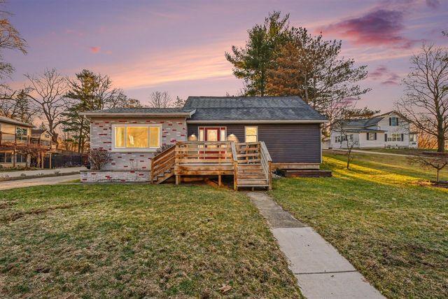 548 Hall Street, Ionia, MI 48846