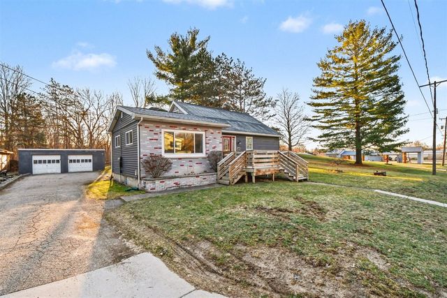 548 Hall Street, Ionia, MI 48846